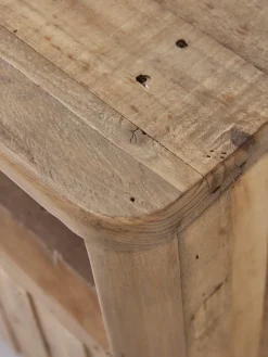 Cox & Cox Media Units<Astoria Media Unit