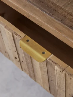 Cox & Cox Media Units<Astoria Media Unit