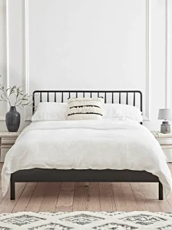 Cox & Cox Beds, Headboards & Mattresses<Bergen Oak Double Bed - Black