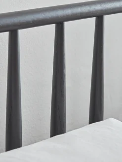 Cox & Cox Beds, Headboards & Mattresses<Bergen Oak Double Bed - Black