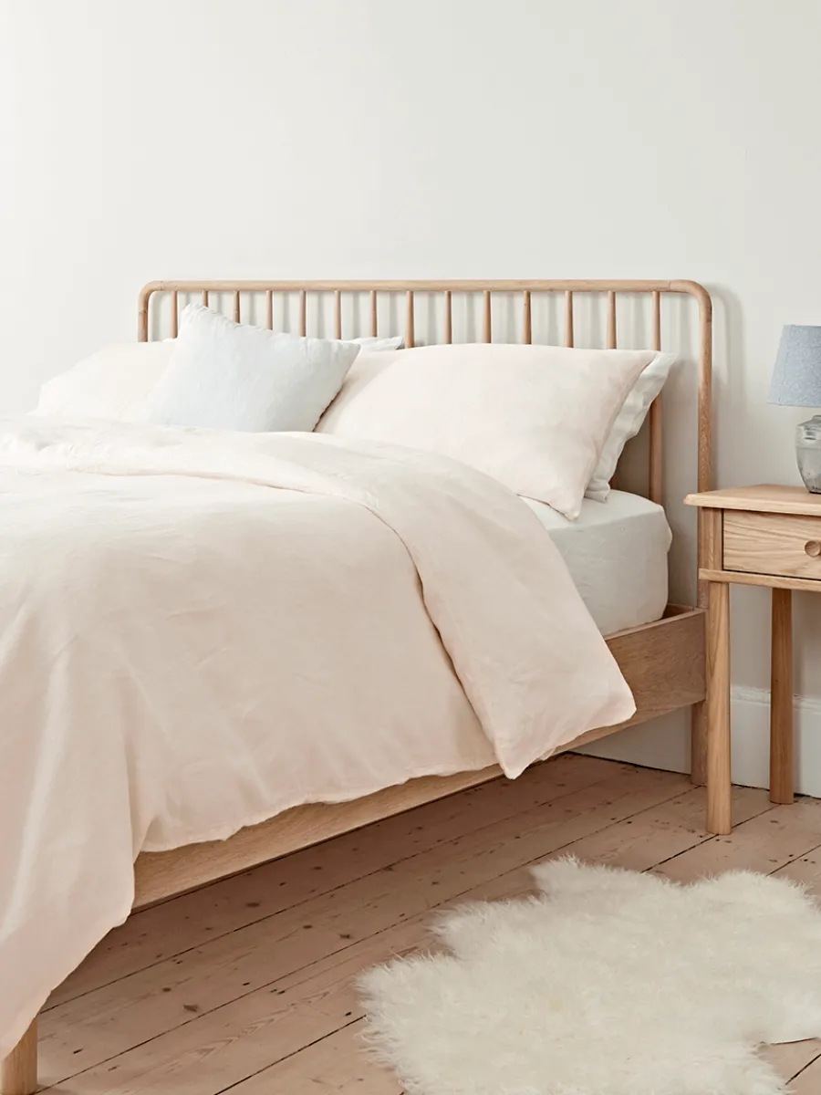 Cox & Cox Beds, Headboards & Mattresses<Bergen Oak Superking Bed - Natural