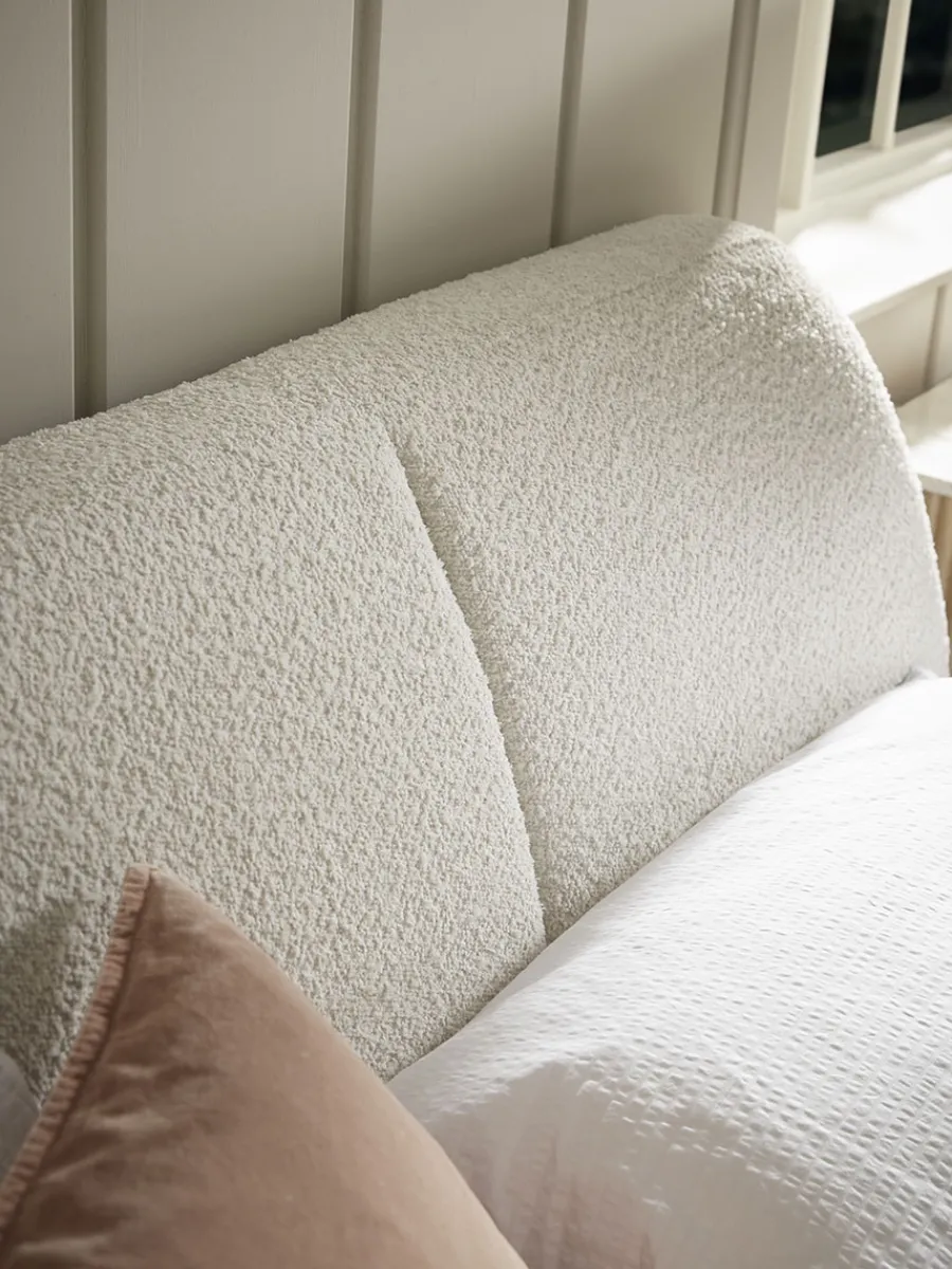 Cox & Cox Beds, Headboards & Mattresses<Boucle Bed - King Size