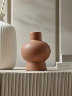 Cox & Cox Vases<Footed Terracotta Vase