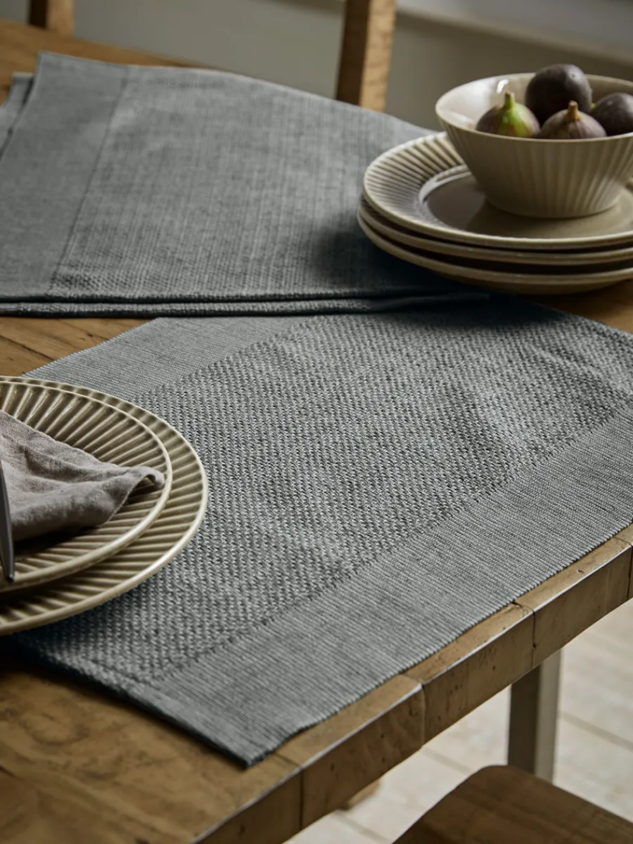 Cox & Cox Kitchen Accessories & Tableware<Four Cotton Placemats - Grey