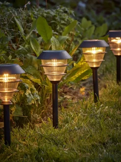 Cox & Cox Decorative Outdoor Lights|Decorative Outdoor Lights<Four Solar Tiered Stake Lights
