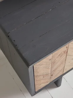 Cox & Cox Media Units<Hollis Media Unit