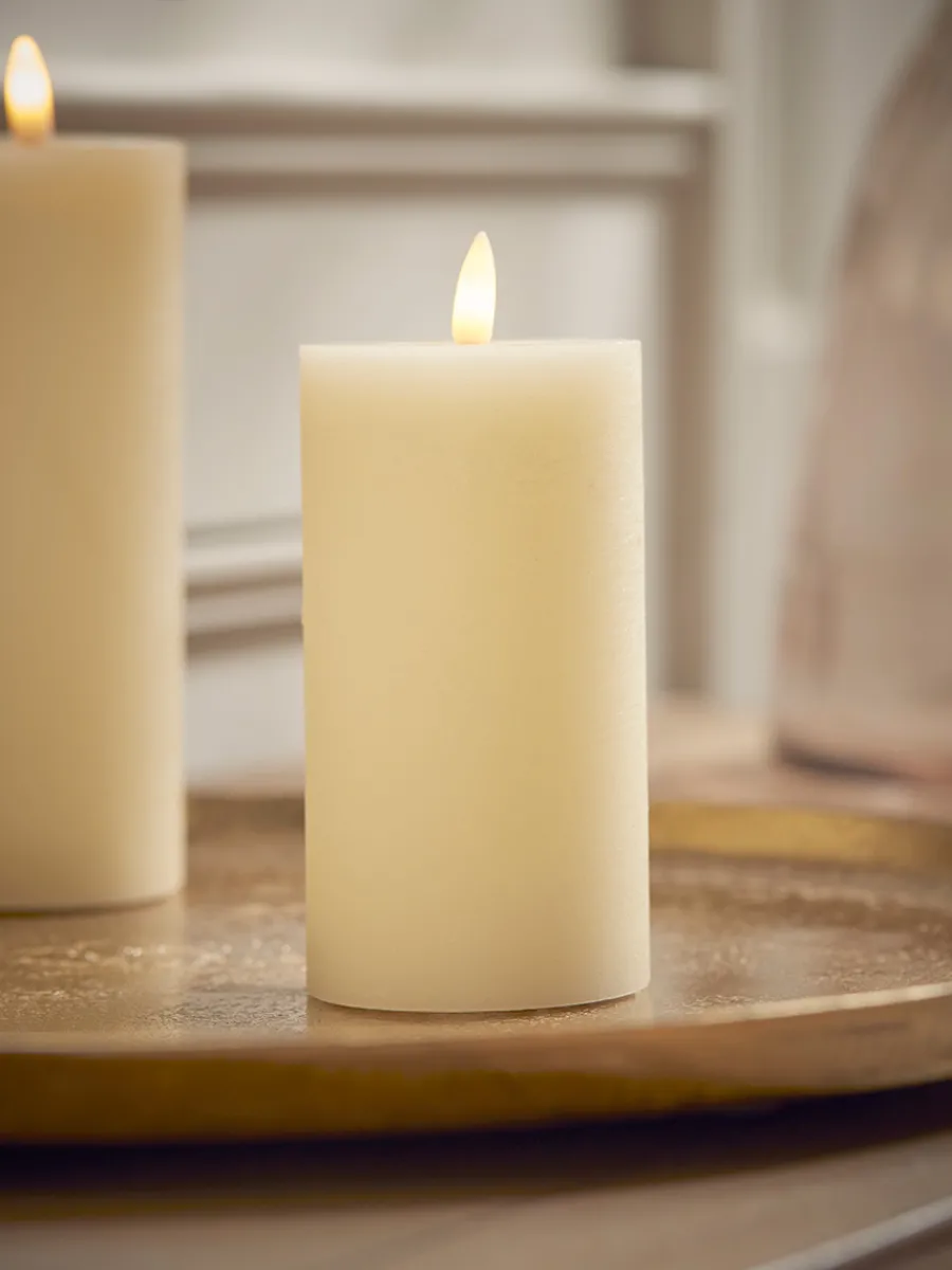 Cox & Cox Candle Holders<LED Faux Candle