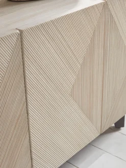 Cox & Cox Media Units<Lilja Media Unit