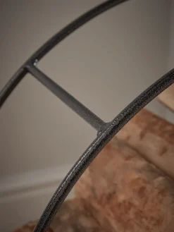 Cox & Cox Fireside<Round Log and Kindling Holder