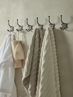 Cox & Cox Hardware|Hooks & Hook Racks<Six Numbered Coat Hooks - Antique Iron