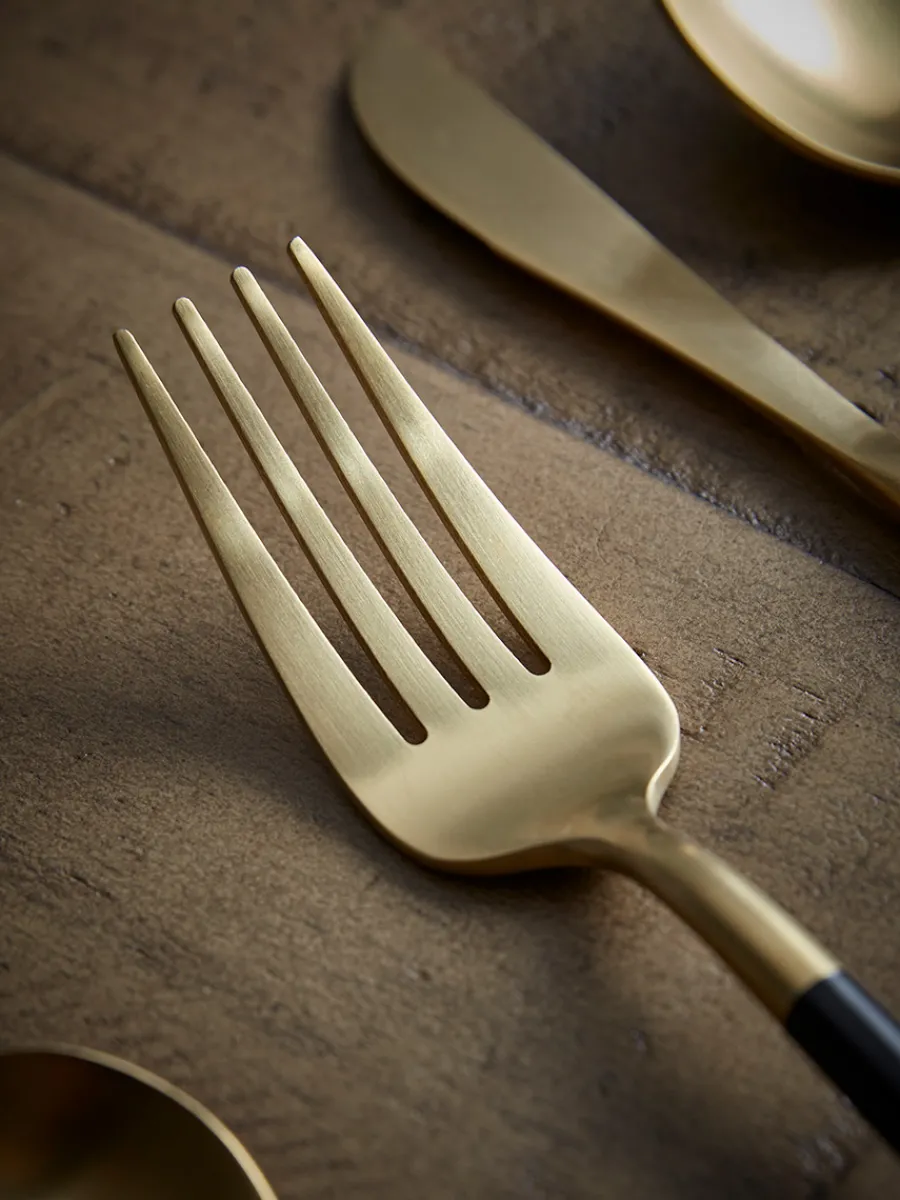 Cox & Cox Kitchen Accessories & Tableware<Sixteen Piece Cutlery Set - Black & Gold