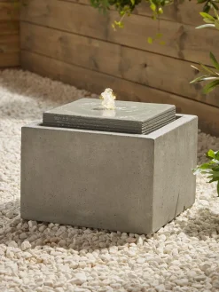 Cox & Cox Water Features<Solana Fountain