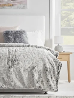 Cox & Cox Throws<Supersoft Faux Fur Throw - Husky