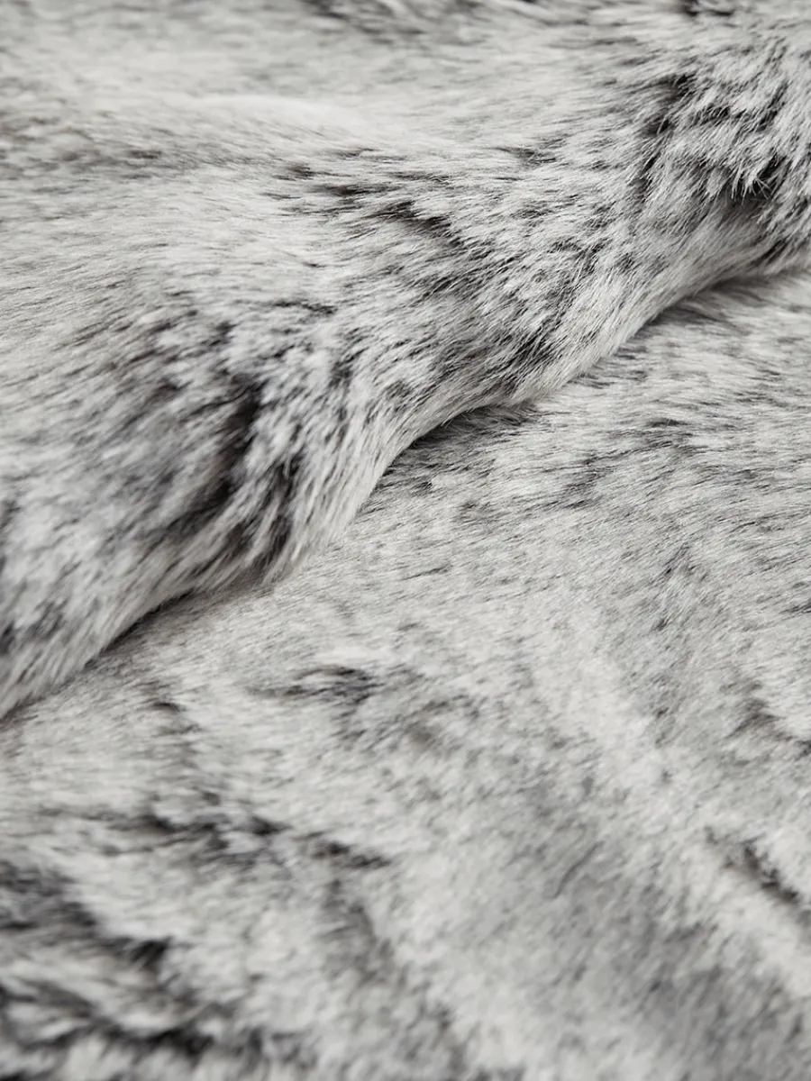 Cox & Cox Throws<Supersoft Faux Fur Throw - Husky