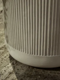 Cox & Cox Plant Pots & Troughs<Three Ribbed Planters