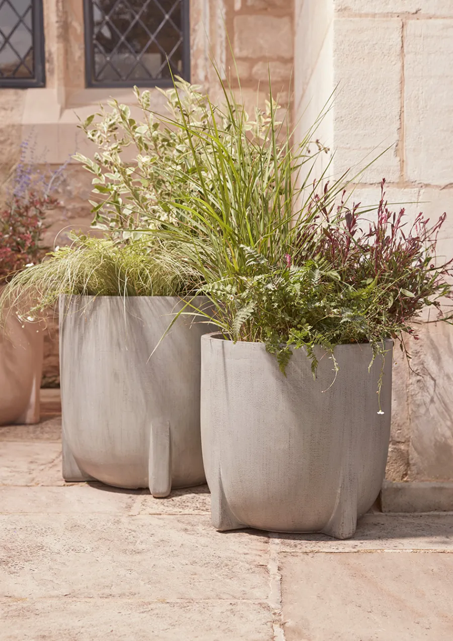 Cox & Cox Plant Pots & Troughs<Two Handmade Footed Planters - Grey