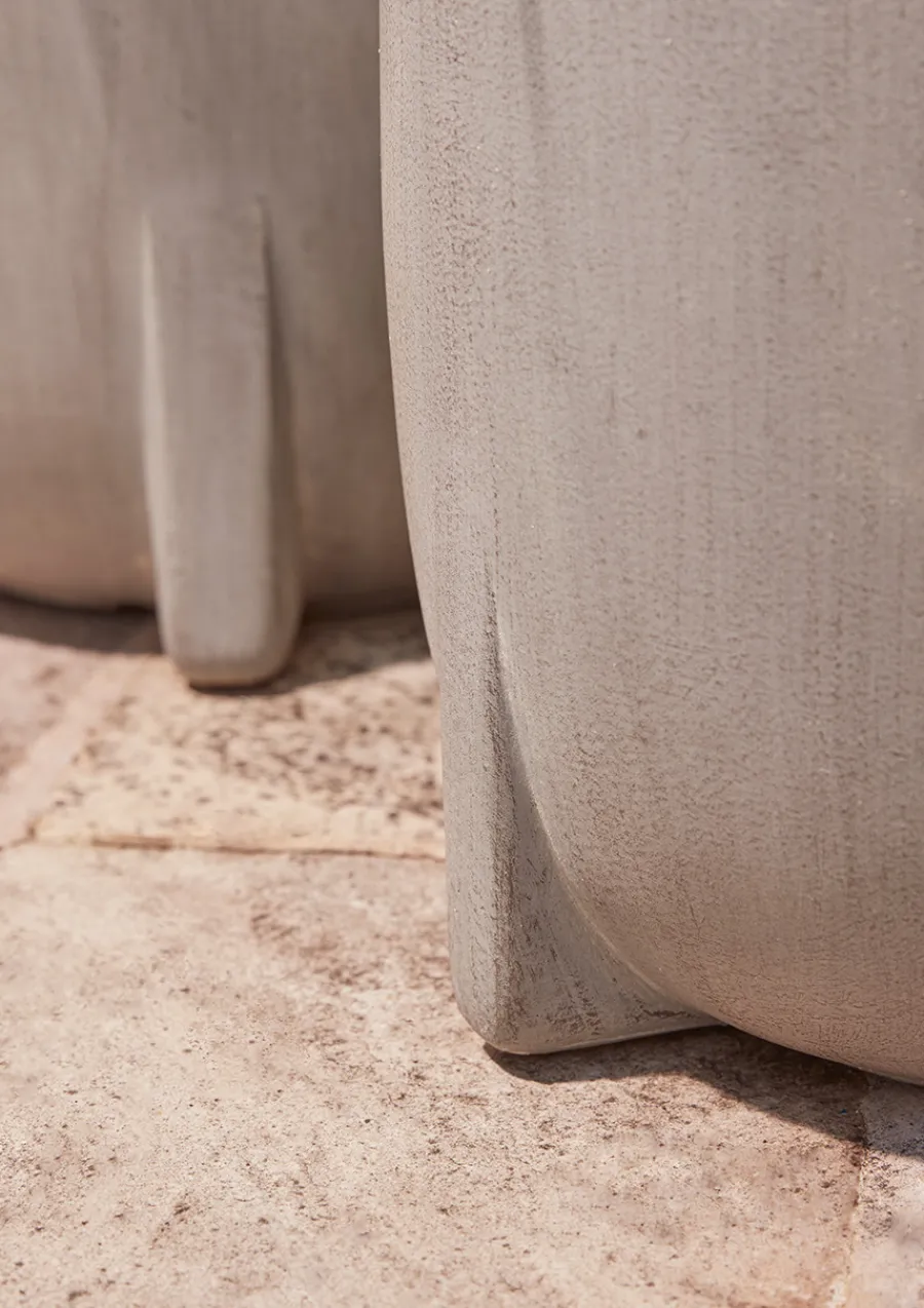 Cox & Cox Plant Pots & Troughs<Two Handmade Footed Planters - Grey