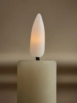 Cox & Cox Candle Holders<Two LED Faux Dinner Candles