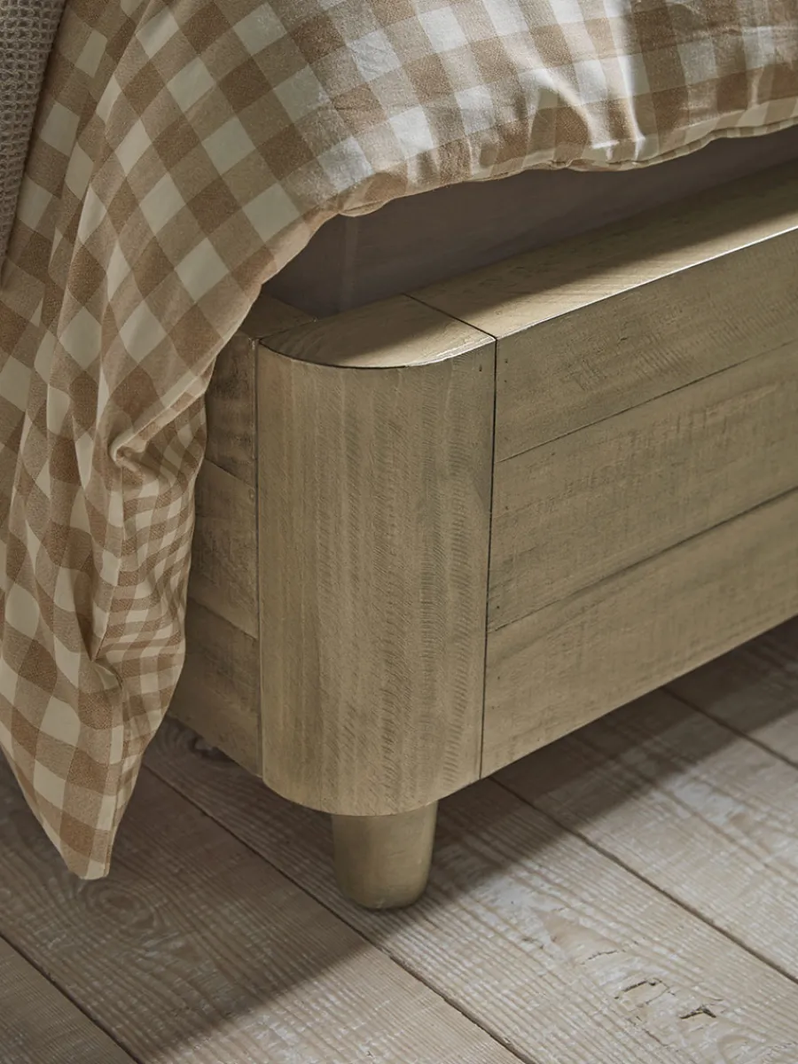 Cox & Cox Beds, Headboards & Mattresses<Valletta King Size Bed